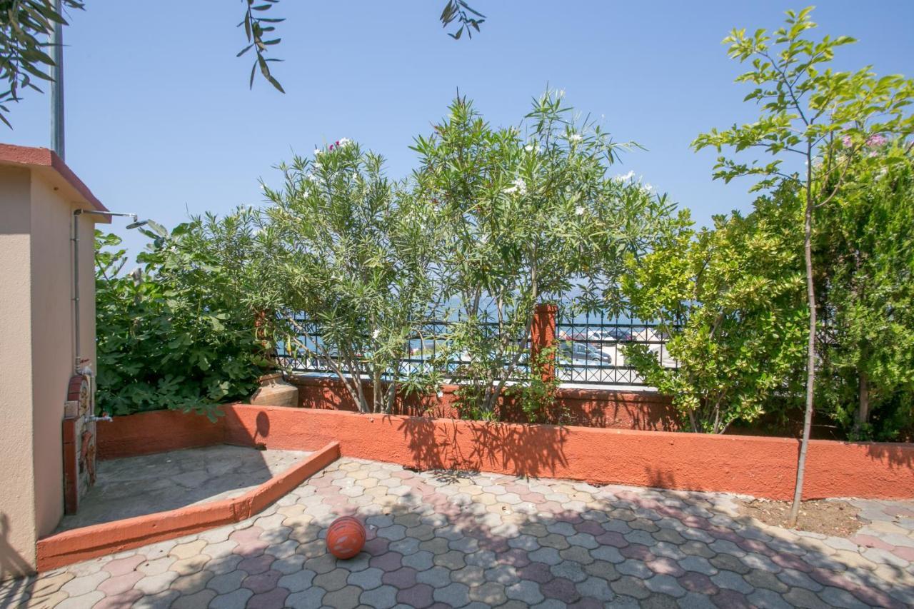 Elvetia Villa Потос Екстериор снимка